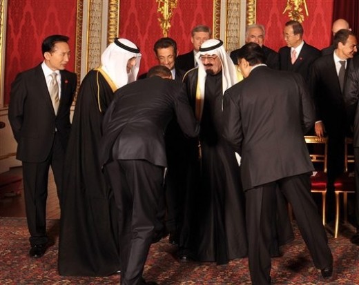 obama bows to saudi king