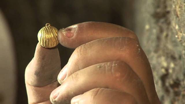 gold bell found in drainage tunnel