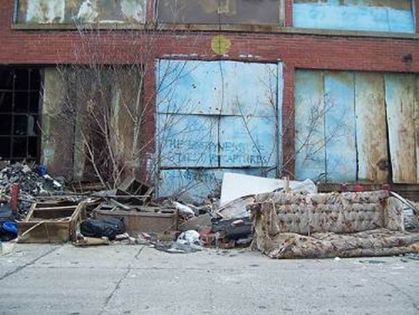  Detroit housing  in ruins