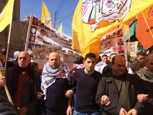 A sparse Fatah demonstration in Hebron