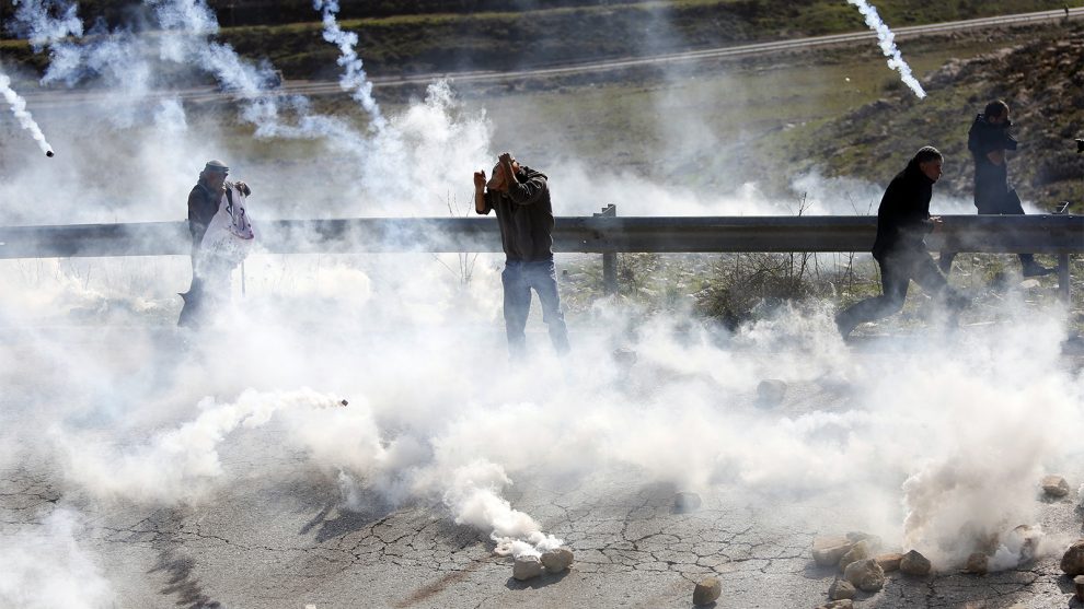tear gas checkpt