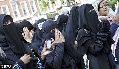 Niqabs worn in London